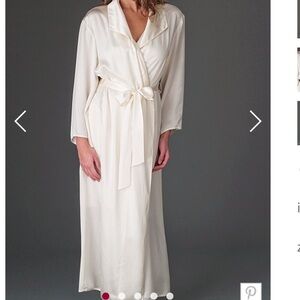 NWT Julianna Rae Evening Stroll Silk Robe 100%silk